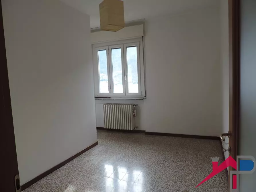 Immagine 3 di Appartamento in vendita  in Via Dante Alighieri 43 a Pontida