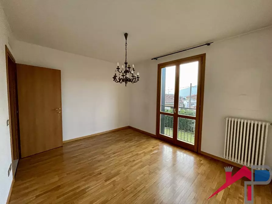 Immagine 4 di Appartamento in vendita  a Cisano Bergamasco