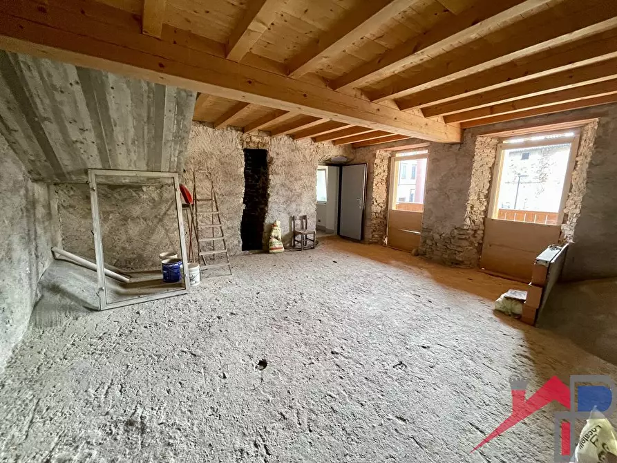 Immagine 1 di Appartamento in vendita  a Caprino Bergamasco