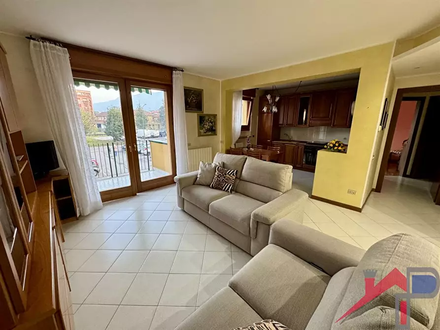 Immagine 2 di Appartamento in vendita  a Cisano Bergamasco