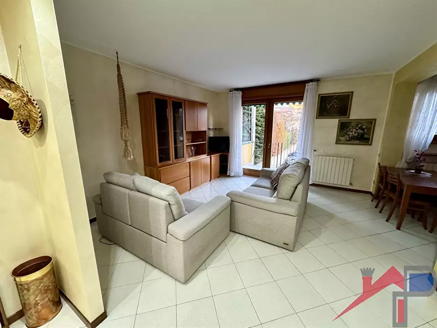 Immagine 9 di Appartamento in vendita  a Cisano Bergamasco