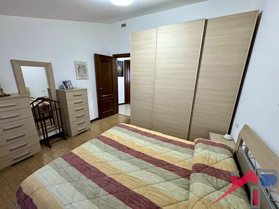 Immagine 4 di Appartamento in vendita  a Caprino Bergamasco