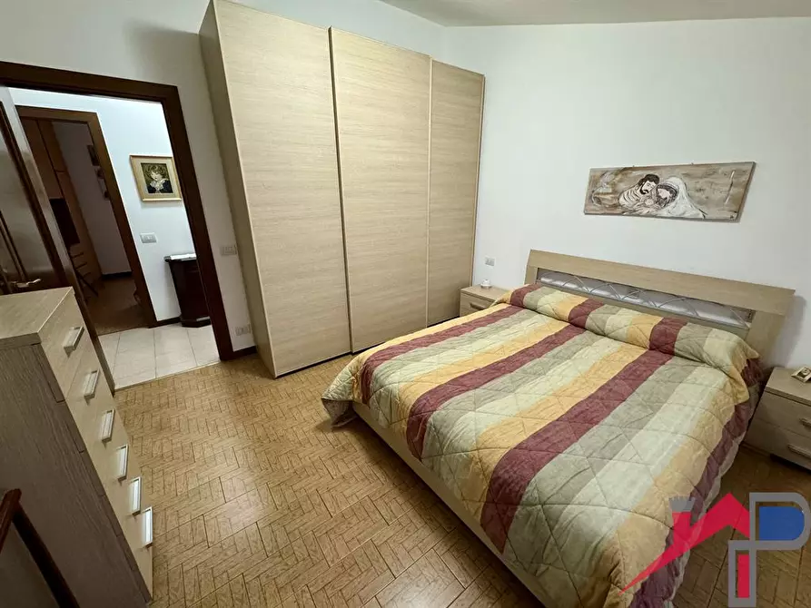 Immagine 6 di Appartamento in vendita  a Caprino Bergamasco