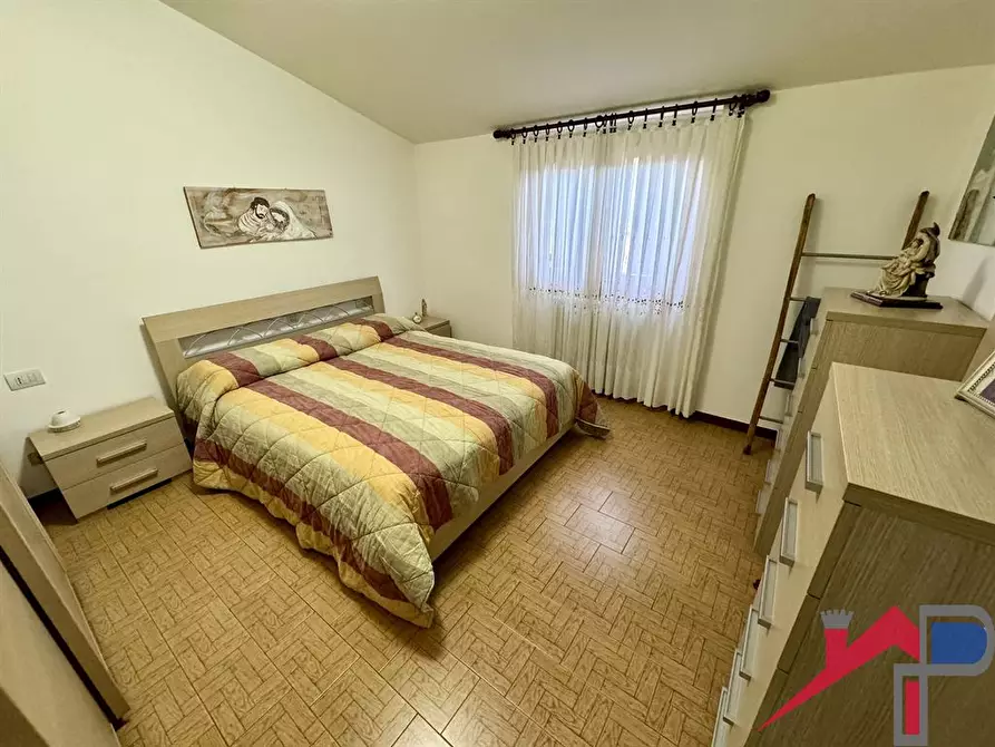 Immagine 5 di Appartamento in vendita  a Caprino Bergamasco