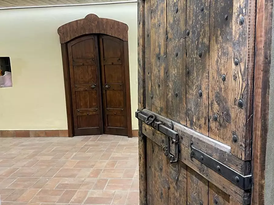 Immagine 4 di Magazzino in vendita  a Caprino Bergamasco