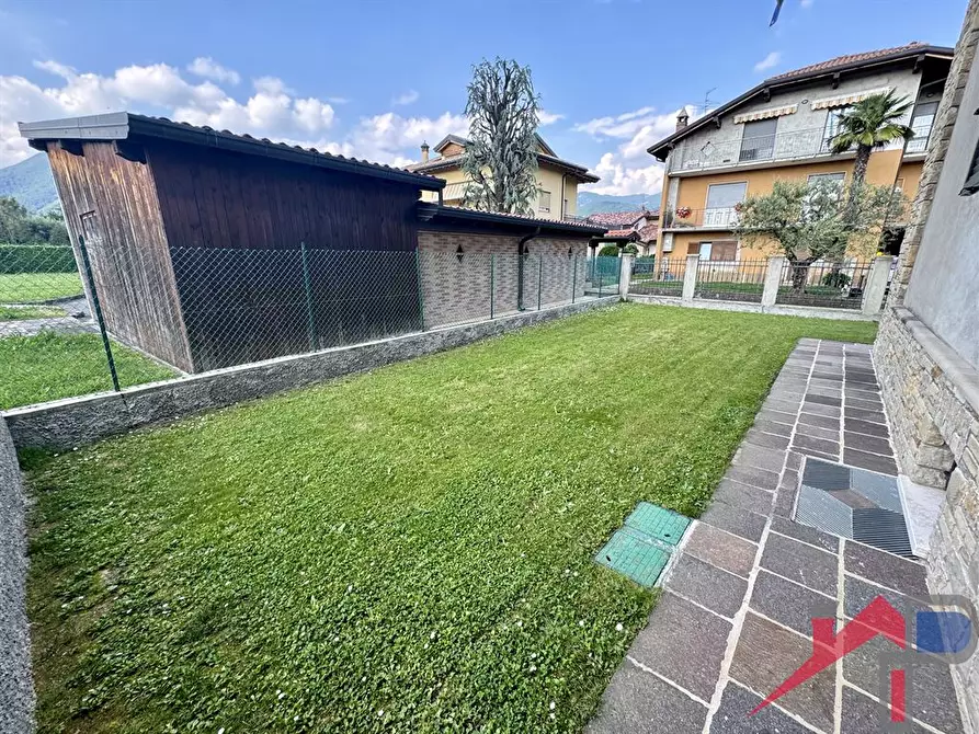 Immagine 8 di Appartamento in vendita  in Via Lemen a Almenno San Salvatore