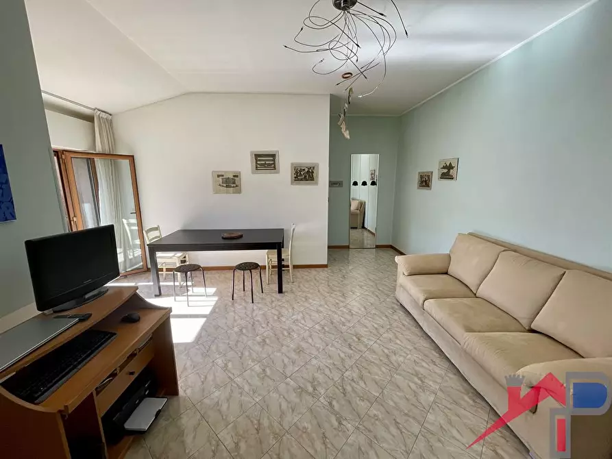 Immagine 1 di Appartamento in vendita  a Caprino Bergamasco