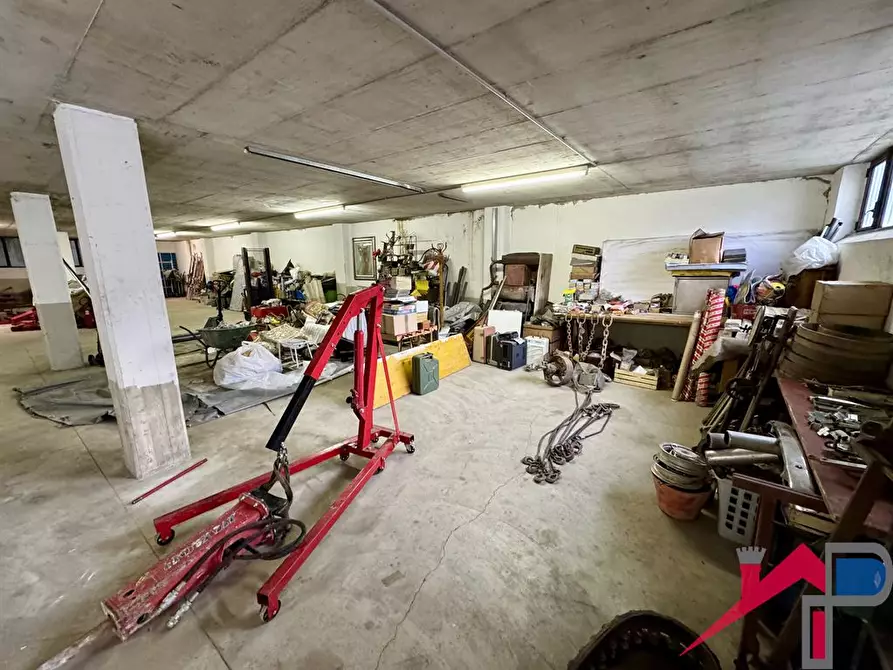 Immagine 2 di Magazzino in vendita  a Villa D'adda