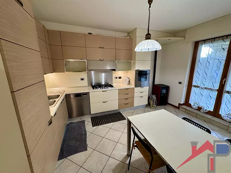 Immagine 5 di Appartamento in vendita  in Via Fantoni 11 a Cisano Bergamasco