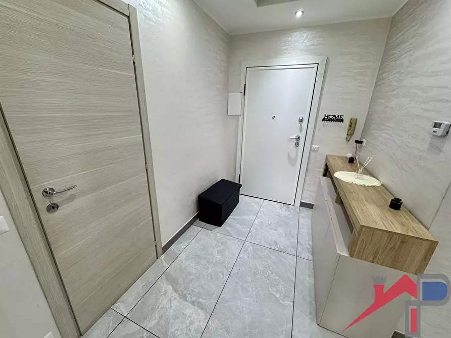 Immagine 6 di Appartamento in vendita  a Caprino Bergamasco