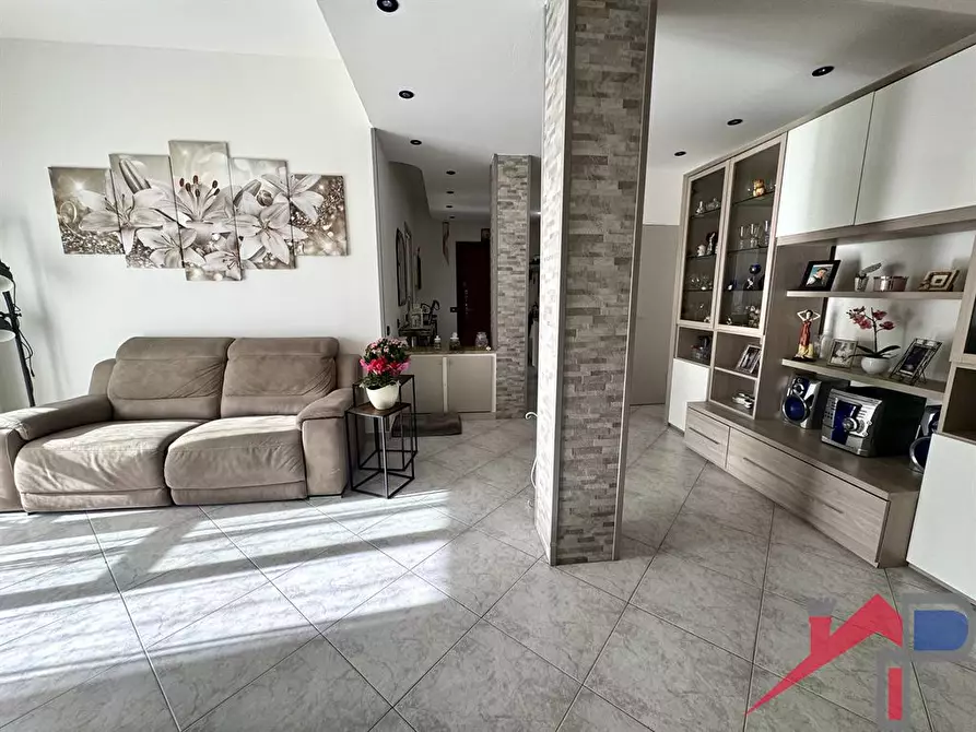 Immagine 2 di Appartamento in vendita  a Cisano Bergamasco