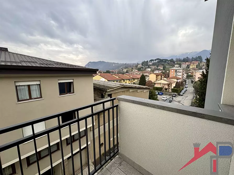 Immagine 3 di Appartamento in vendita  a Cisano Bergamasco