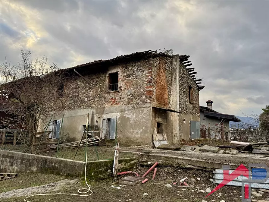 Immagine 1 di Rustico / casale in vendita  a Cisano Bergamasco