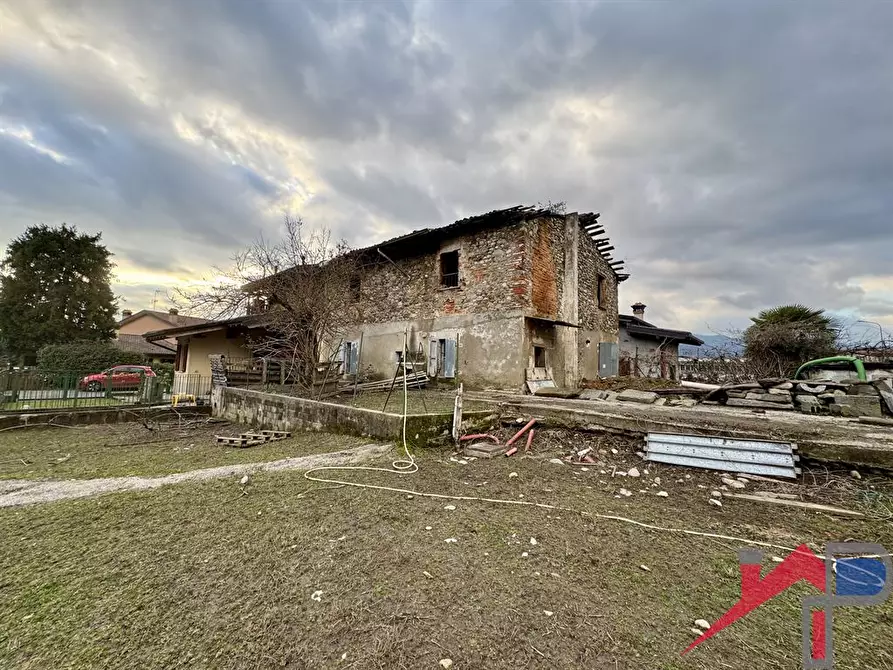 Immagine 2 di Rustico / casale in vendita  a Cisano Bergamasco
