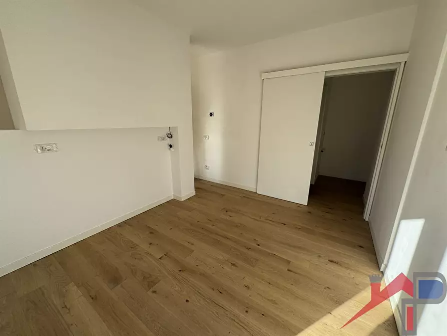 Immagine 7 di Appartamento in vendita  a Caprino Bergamasco