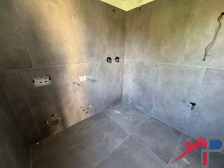 Immagine 1 di Appartamento in vendita  a Caprino Bergamasco