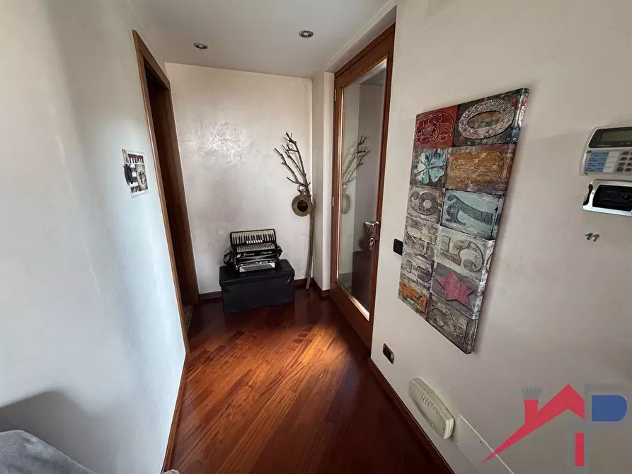 Immagine 5 di Casa indipendente in vendita  a Caprino Bergamasco