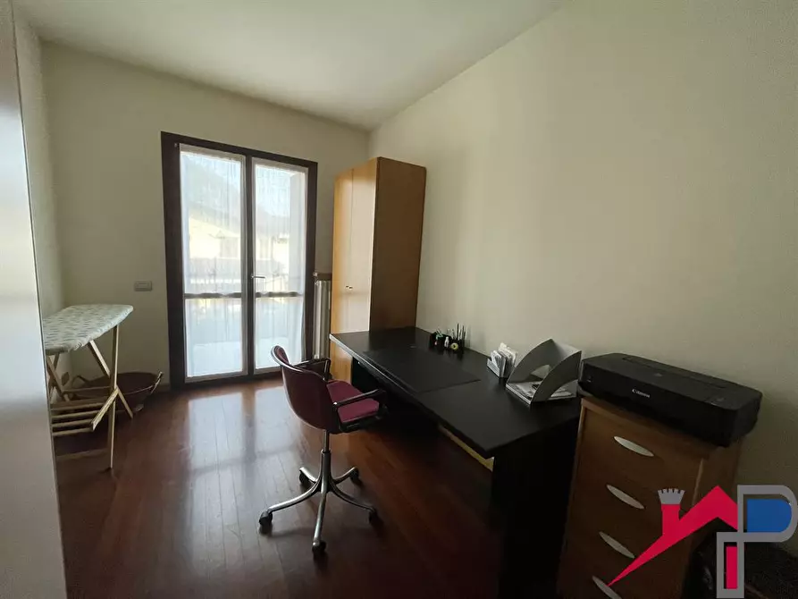 Immagine 8 di Appartamento in vendita  a Caprino Bergamasco