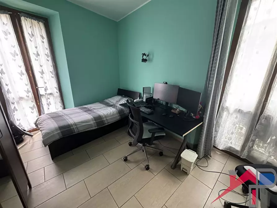 Immagine 9 di Appartamento in vendita  a Caprino Bergamasco