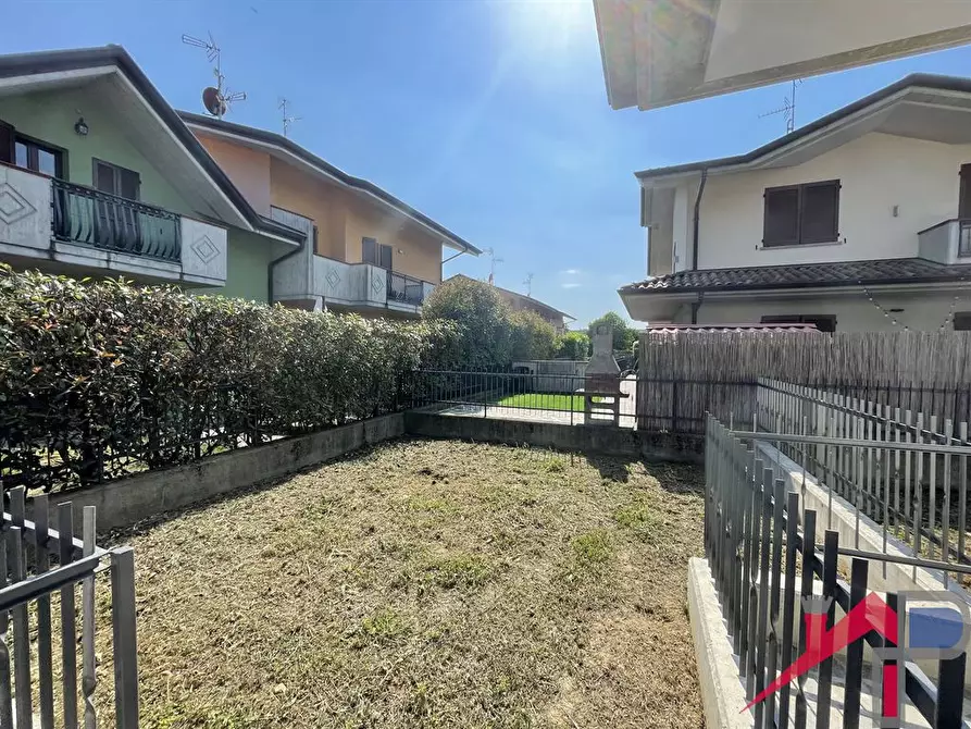 Immagine 1 di Appartamento in vendita  a Bonate Sopra