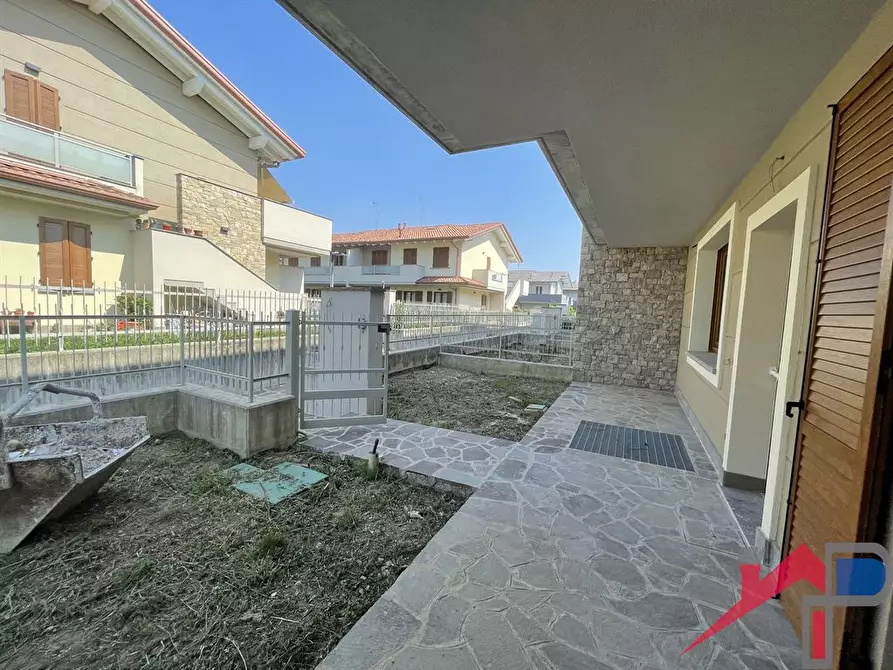 Immagine 2 di Appartamento in vendita  a Bonate Sopra