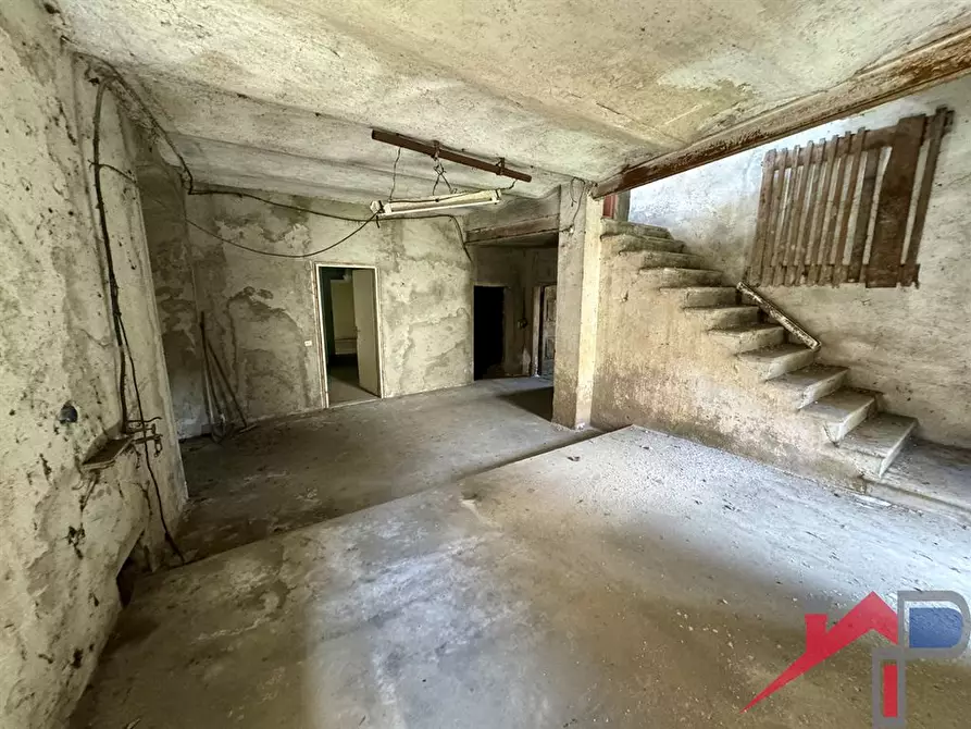 Immagine 3 di Rustico / casale in vendita  a Cisano Bergamasco