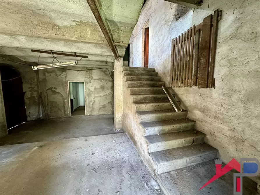 Immagine 2 di Rustico / casale in vendita  a Cisano Bergamasco