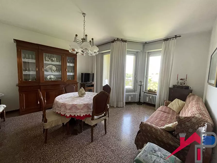 Immagine 9 di Appartamento in vendita  a Caprino Bergamasco
