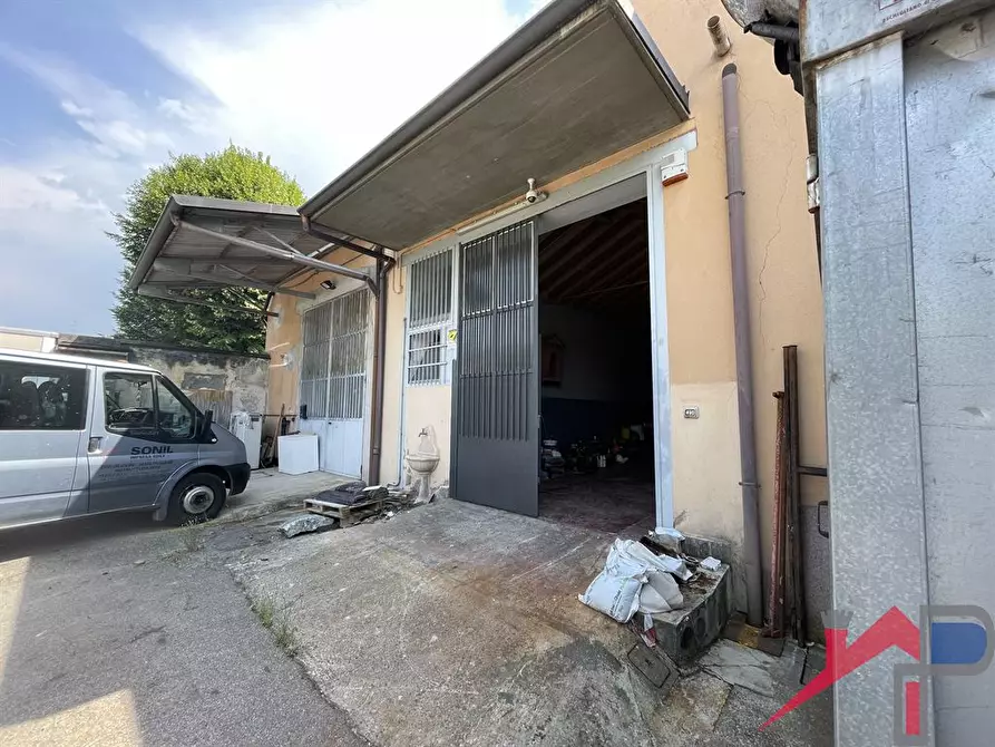Immagine 8 di Capannone industriale in vendita  a Bonate Sopra