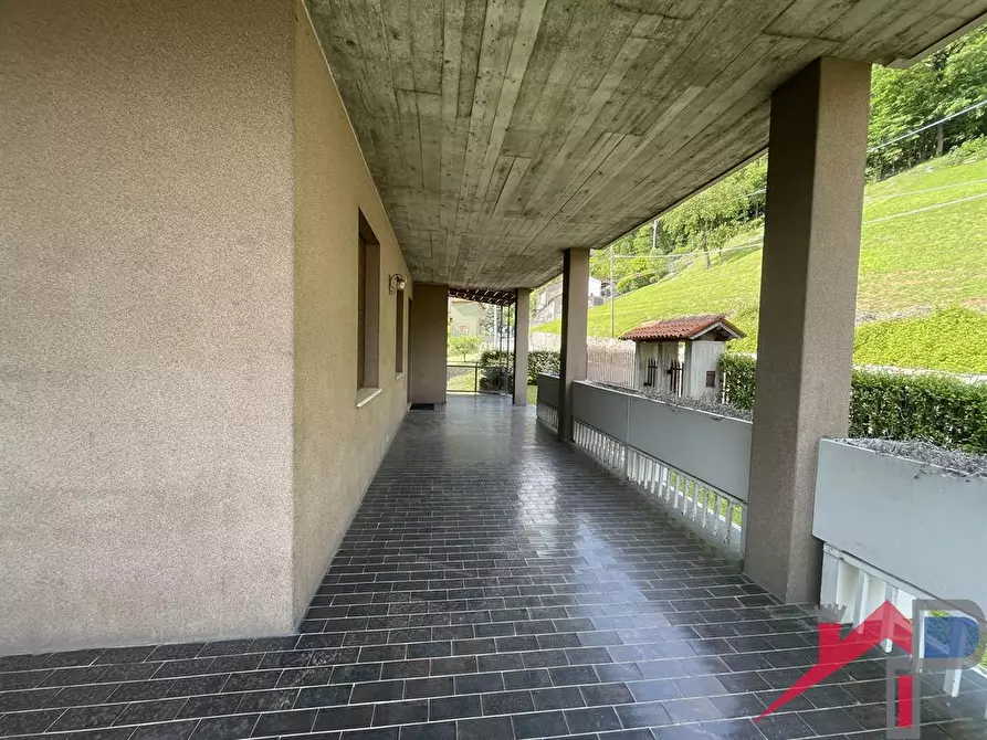 Immagine 4 di Casa indipendente in vendita  a Palazzago
