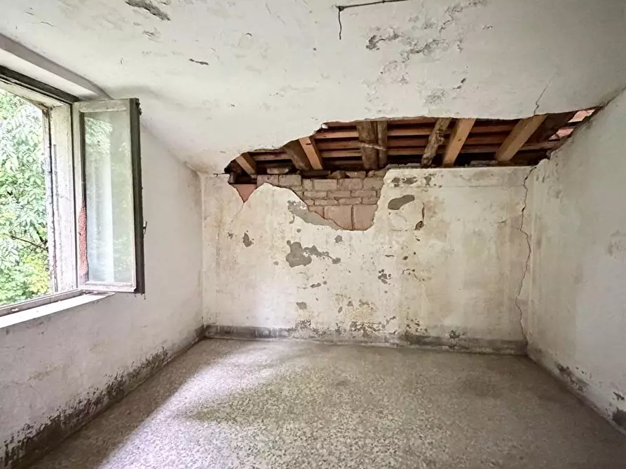 Immagine 6 di Rustico / casale in vendita  a Ambivere