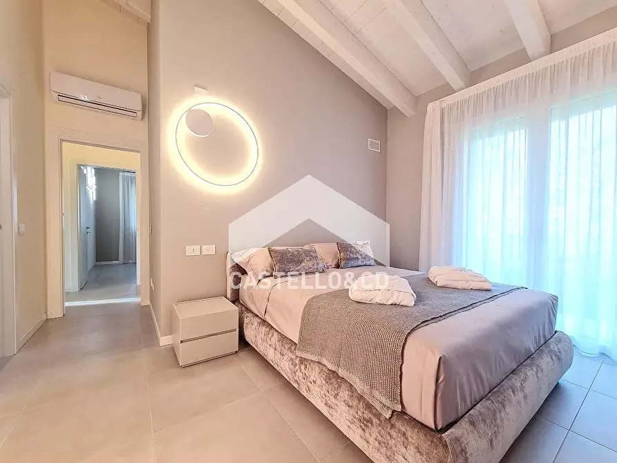 Immagine 5 di Villa in vendita  in viale roma 10 a Lonato del Garda