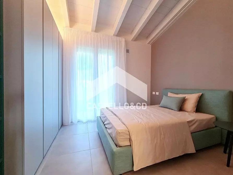 Immagine 9 di Villa in vendita  in viale roma 10 a Lonato del Garda