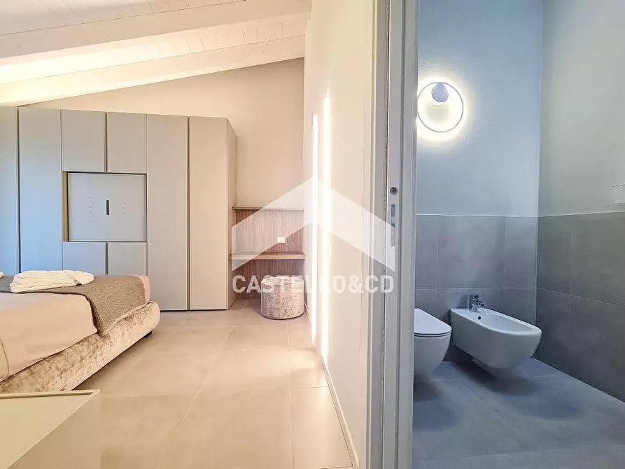 Immagine 8 di Villa in vendita  in viale roma 10 a Lonato del Garda