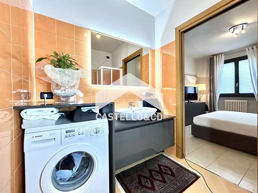 Immagine 1 di Appartamento in vendita  in Via Daniele Comboni a Desenzano Del Garda