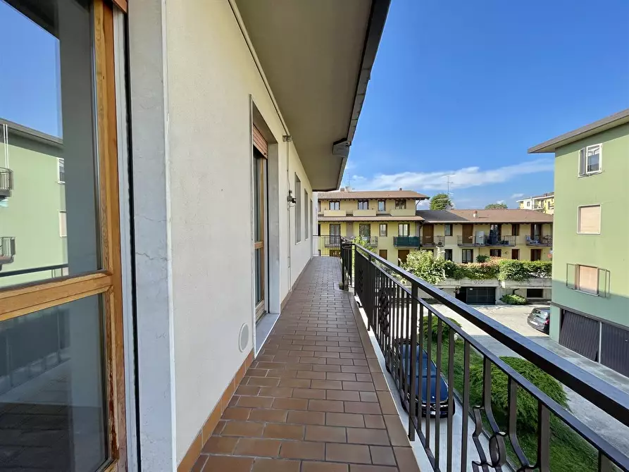 Immagine 1 di Appartamento in vendita  in Via Regia Antica 90 a Lonato del Garda