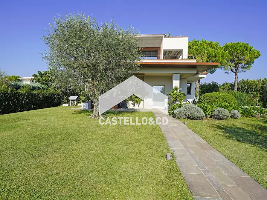 Immagine 3 di Villa in vendita  in Via San Sivino 33 a Moniga Del Garda