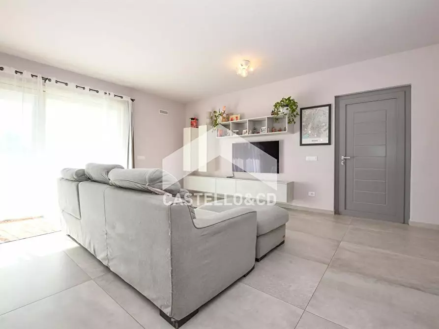 Immagine 5 di Villa in vendita  in via delle noveglie a Manerba Del Garda