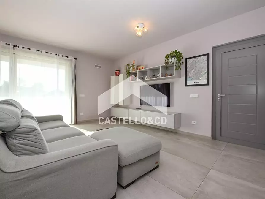 Immagine 6 di Villa in vendita  in via delle noveglie a Manerba Del Garda