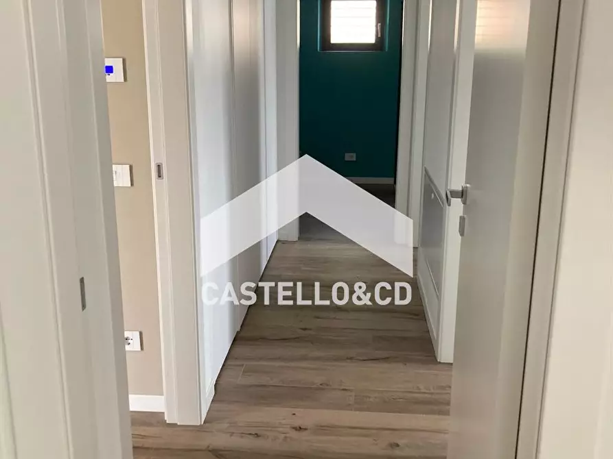 Immagine 4 di Villa in vendita  in Via Pratello a Padenghe Sul Garda