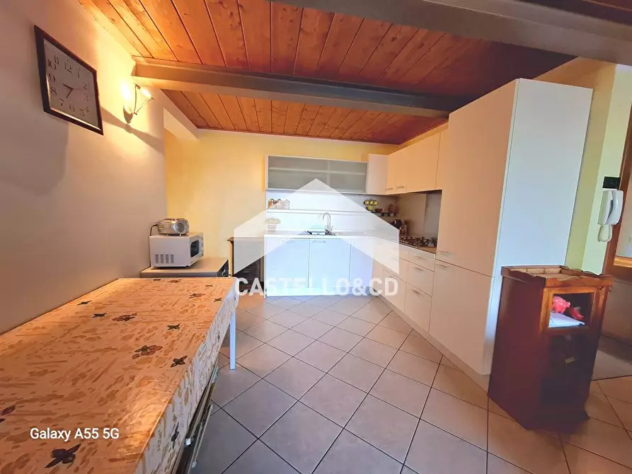 Immagine 1 di Appartamento in vendita  in LOC.S.FRANCESCO a Desenzano Del Garda