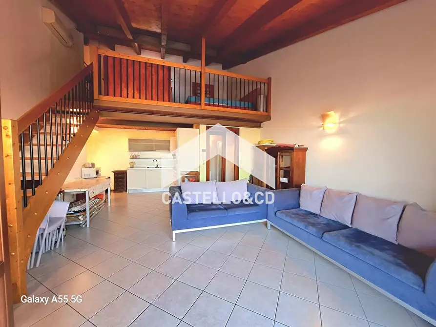 Immagine 3 di Appartamento in vendita  in LOC.S.FRANCESCO a Desenzano Del Garda