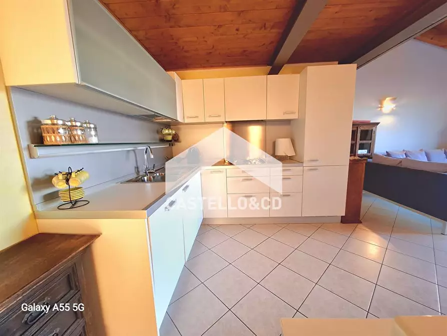 Immagine 2 di Appartamento in vendita  in LOC.S.FRANCESCO a Desenzano Del Garda