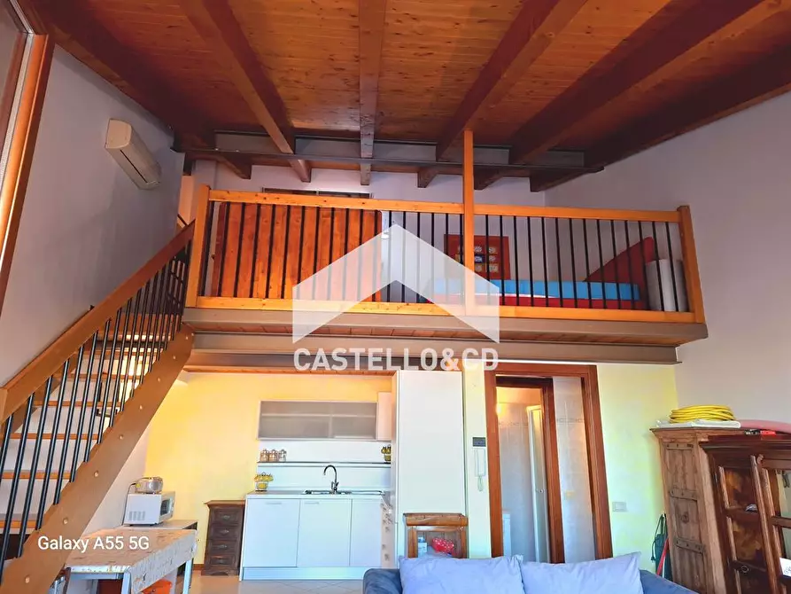 Immagine 4 di Appartamento in vendita  in LOC.S.FRANCESCO a Desenzano Del Garda