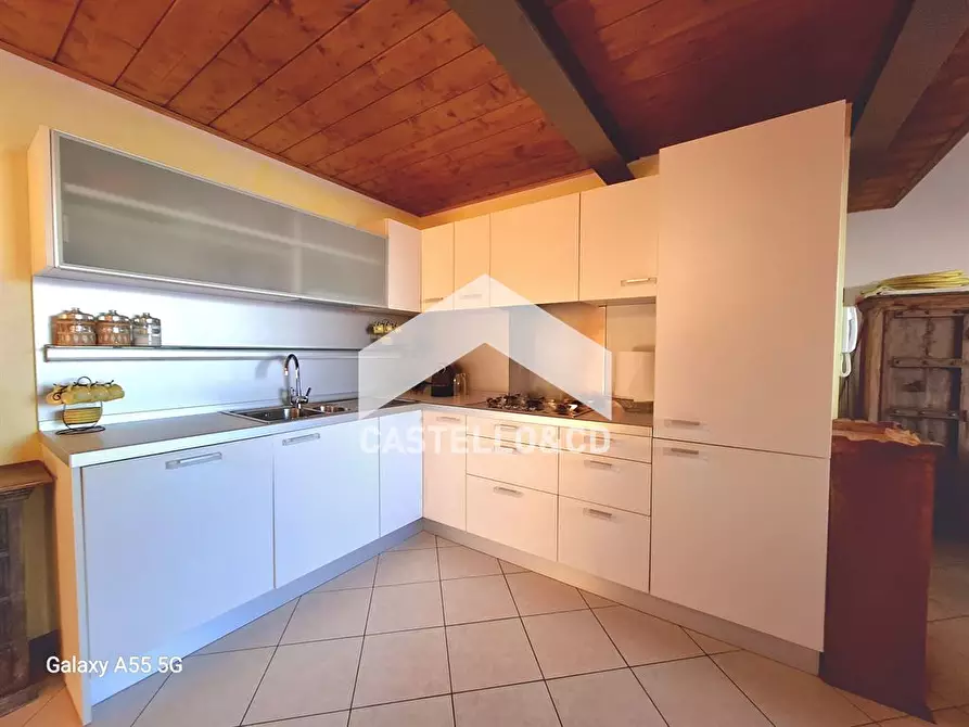 Immagine 9 di Appartamento in vendita  in LOC.S.FRANCESCO a Desenzano Del Garda