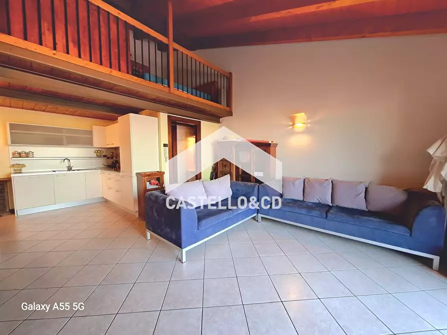 Immagine 1 di Appartamento in vendita  in via Coorti Romane a Desenzano Del Garda