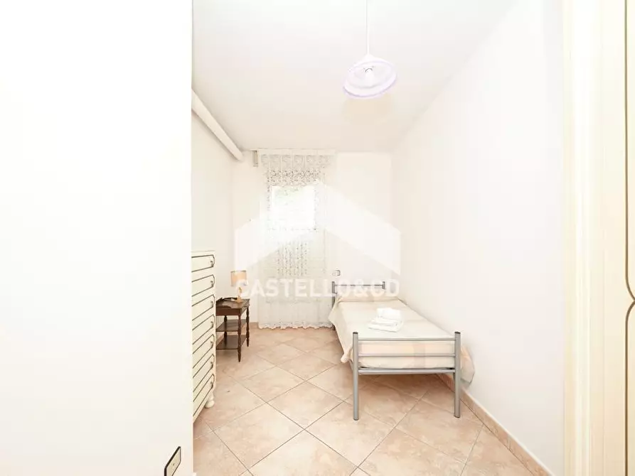 Immagine 1 di Appartamento in vendita  in via delle rive 42 a Desenzano Del Garda