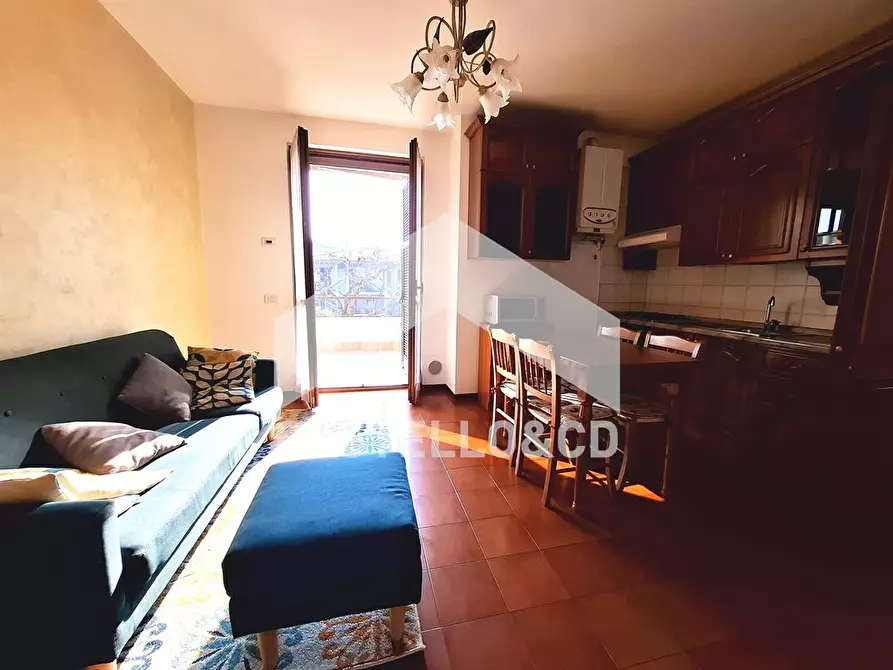 Immagine 1 di Appartamento in vendita  in VIA GIULIO CESARE 15 a Desenzano Del Garda