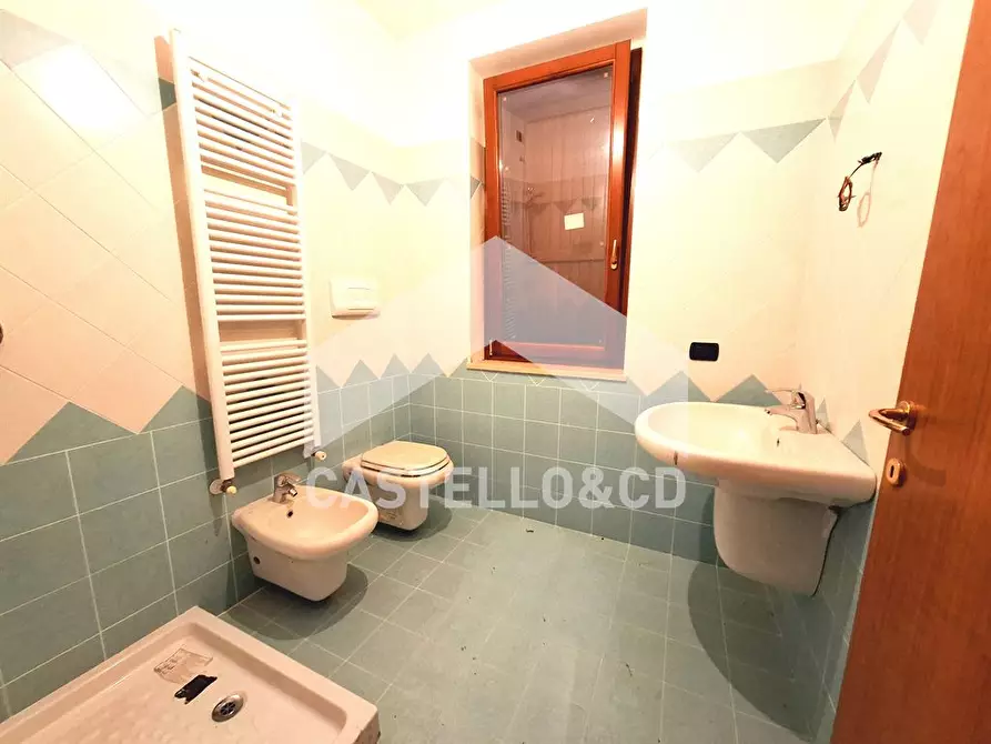 Immagine 4 di Casa bifamiliare in vendita  in via Desenzani 29 a Castiglione Delle Stiviere