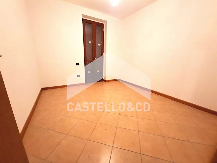 Immagine 9 di Casa bifamiliare in vendita  in via Desenzani 29 a Castiglione Delle Stiviere